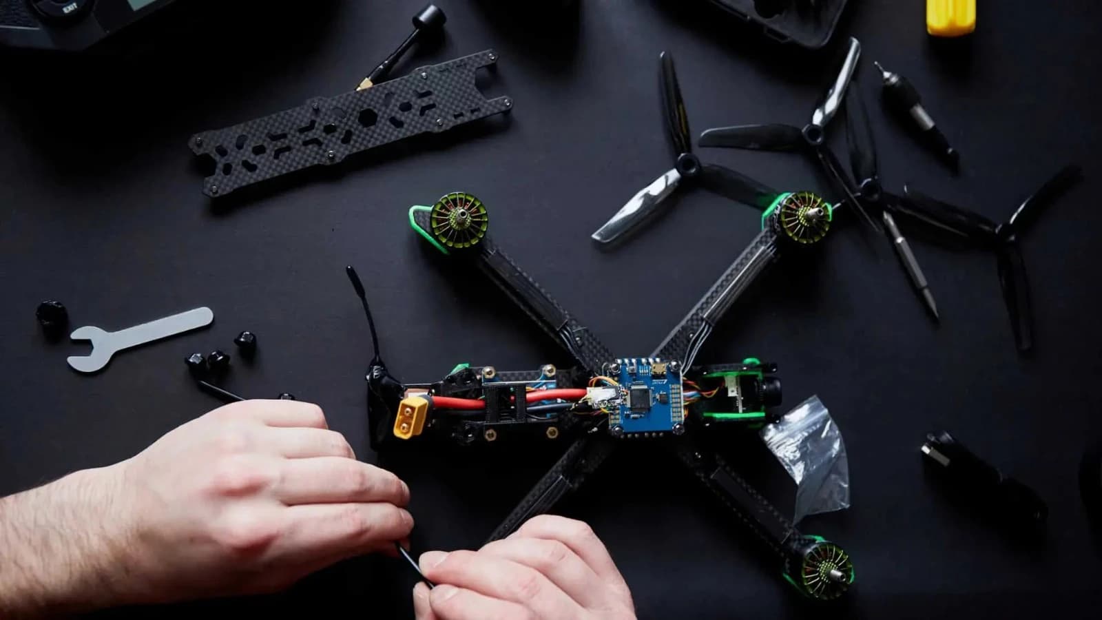 FPV Drone Yapım Eğitimi - Radiomaster Pocket ELRS Hediye